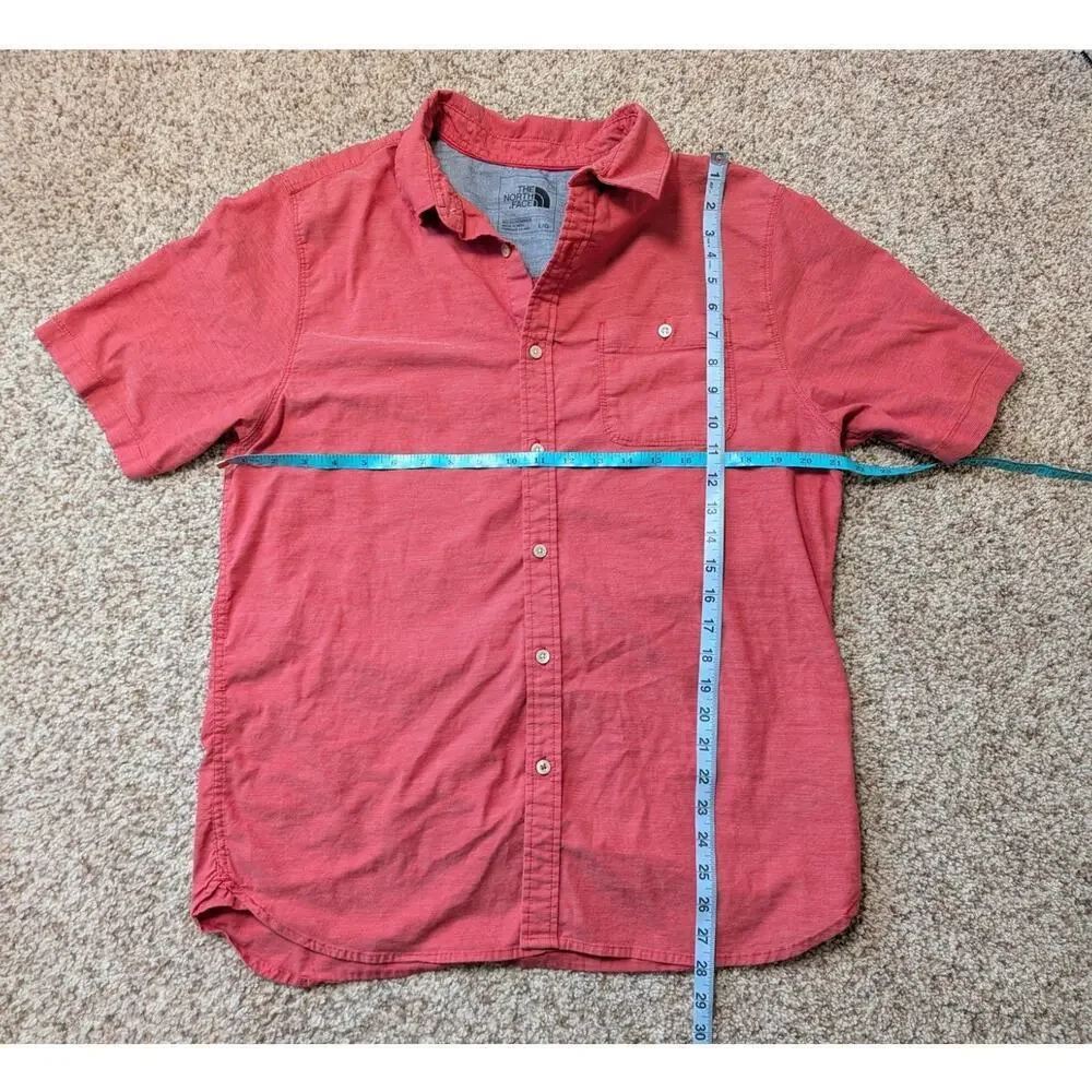 THE NORTH FACE men's Short sleeve, button down shirt, size Large, Red Stripe